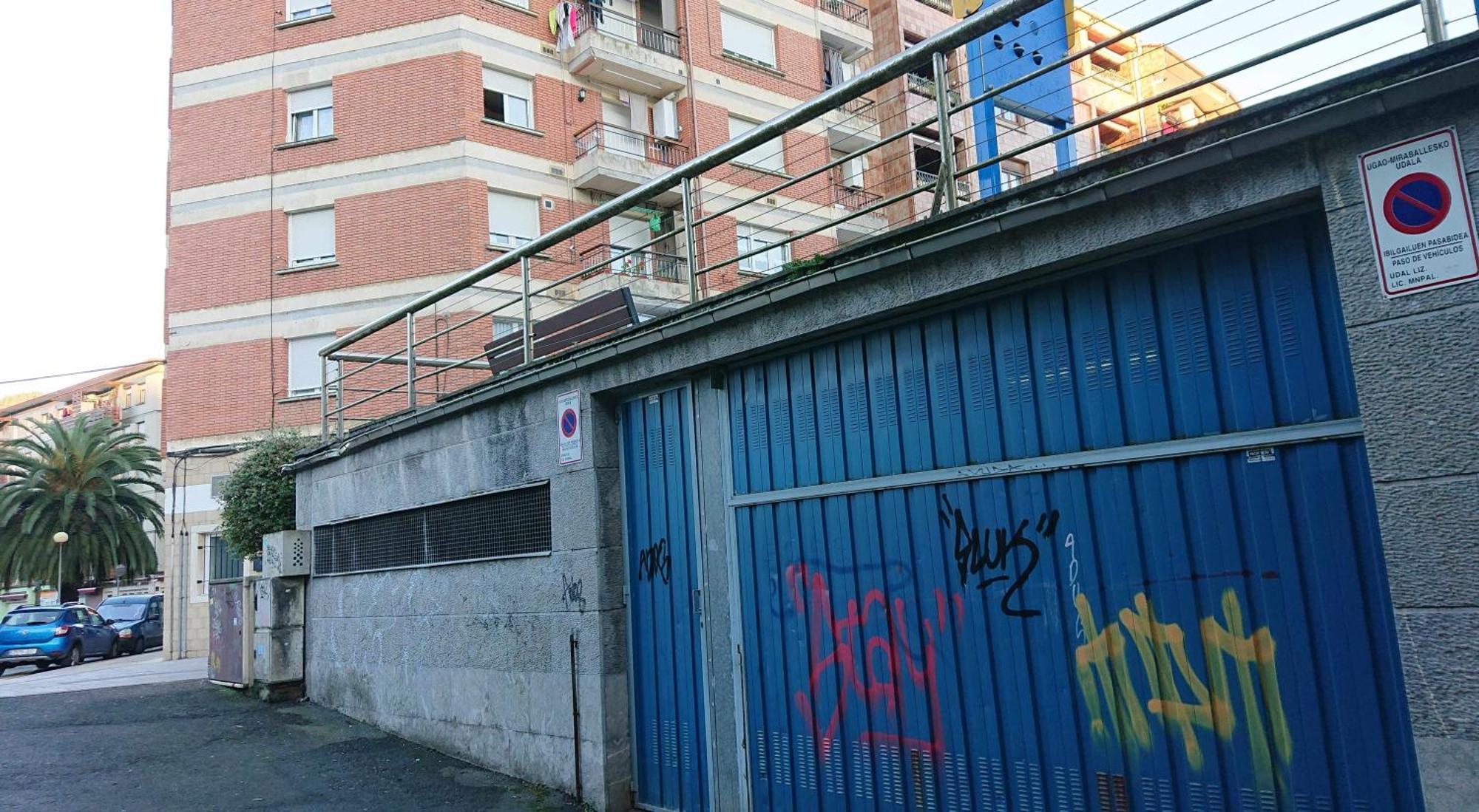 Piso Rio Nervion 15 Minutos Bilbao Apartment Ugao-Miraballes Exterior photo