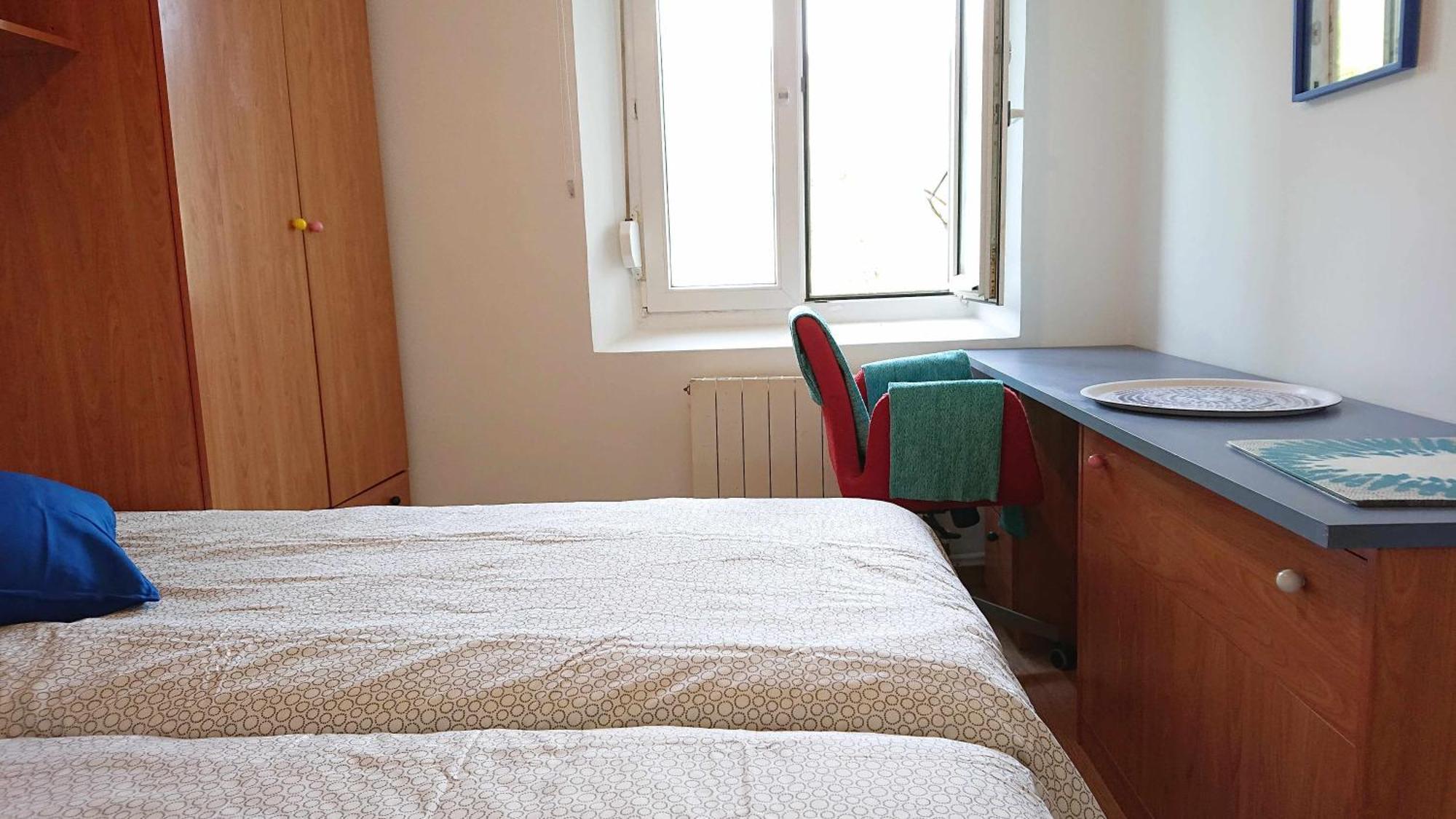 Piso Rio Nervion 15 Minutos Bilbao Apartment Ugao-Miraballes Exterior photo